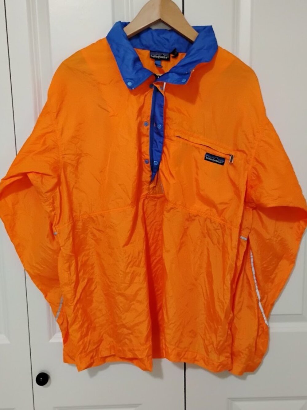 Patagonia Men’s Orange Blue Lightweight Half Zip Windbreaker Jacket Size L